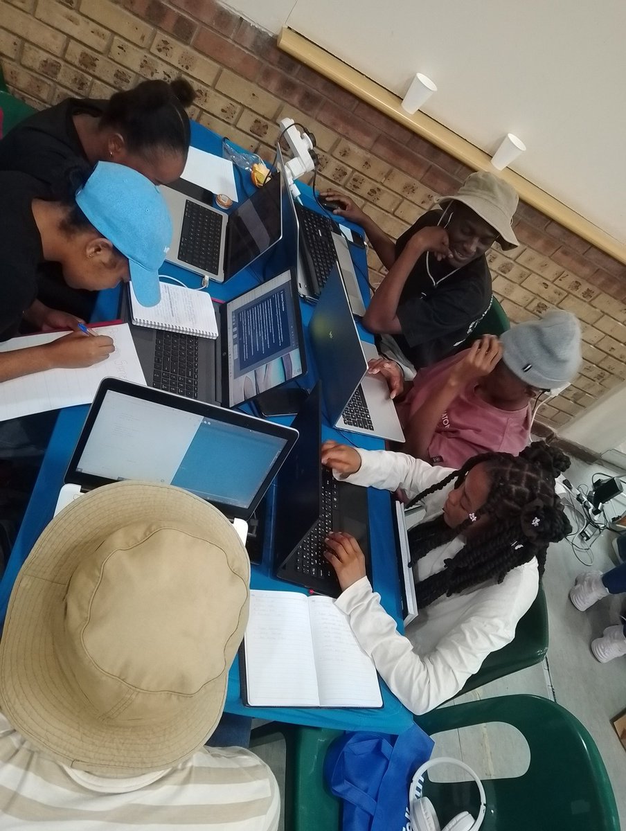 Geekulcha's tweet image. It's Day 1 of the @TelkomZA 10X Hackathon in Emalahleni at the Tshwane University of Technology... Co-hosted with the Nkangala TVET College. 

#Telkom10XHack #TelkomFutureMakers #InnovateWithUs