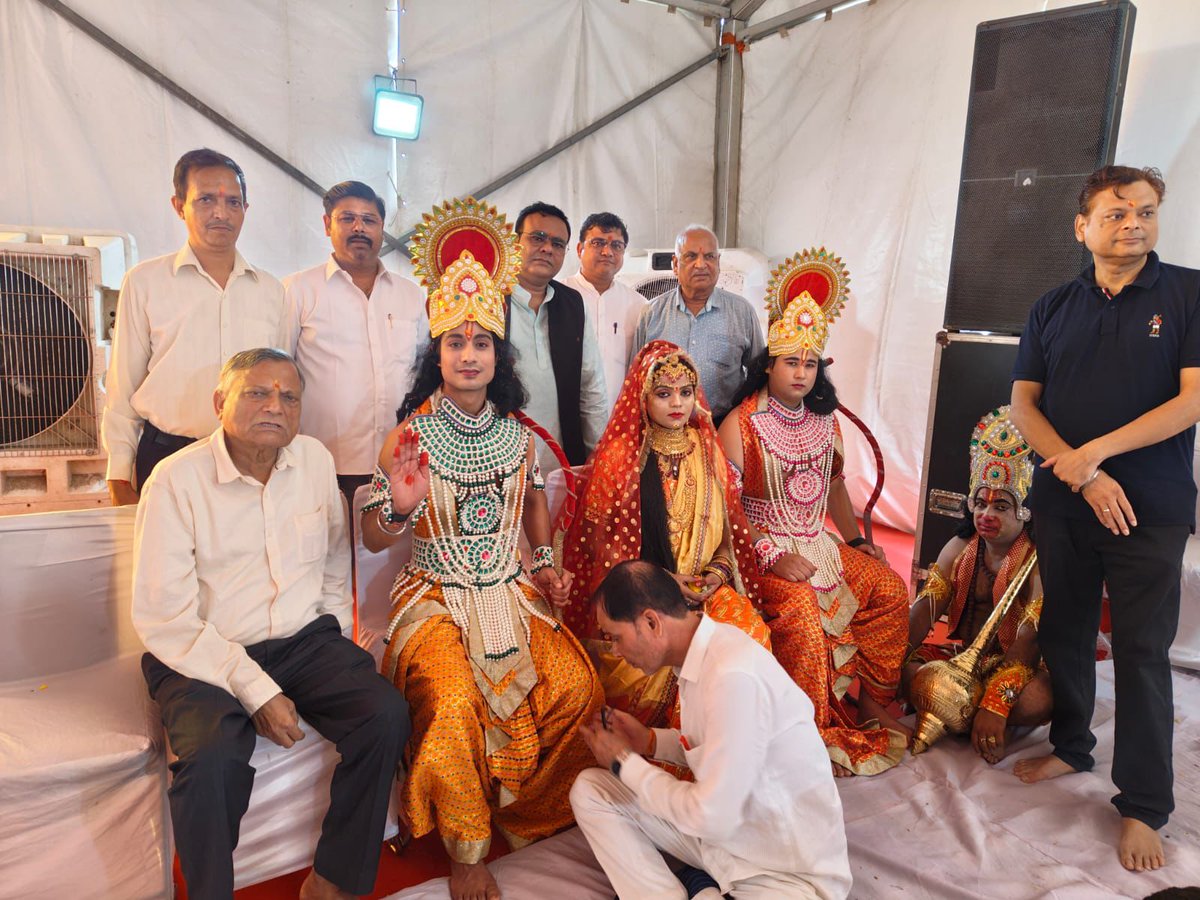 आज #अंतर्राष्ट्रीय_वैश्य_संगठन की टीम द्वारा नोएडा ,ग्रेटर नोएडा में और सिंभावली में कार्यक्रमों में रहना हुआ।#नोएडा सैक्टर 62 रामलीलाभूमि पूजन #नोएडा26भगवानदास पोरवालजी के यहां शोकसंवेदना #ग्रेटर नोएडाGniotकॉलेज में भागवतकथा आयोजन में #हापुड़ बक्सर,सिंभावली श्यामबाबा केजागरण में