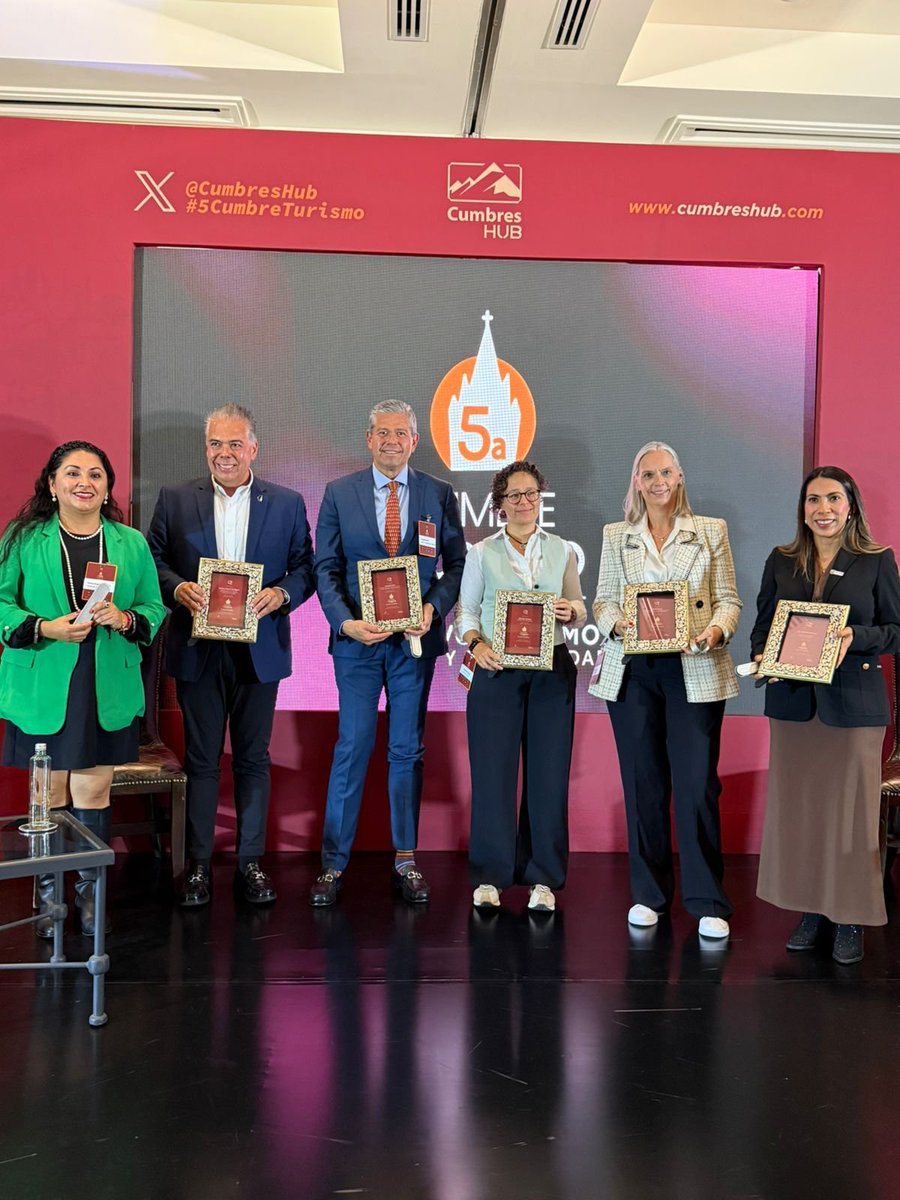 En el panel “Sostenibilidad e Innovación en el nuevo turismo mexicano”, compartimos acciones como digitalización, reducción de plásticos y reforestaciones 🌱.

Un #DiálogoEntreLíderes para un turismo responsable 🇲🇽.

#Conexstur #LíderesDelTurismo
<a href="/CumbresHub/">Cumbres HUB</a>