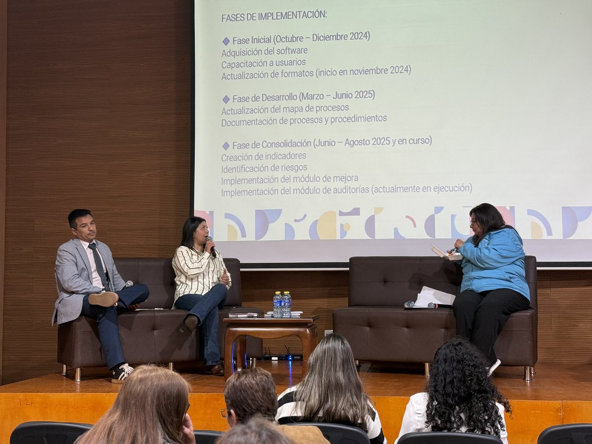 ControlIntCund's tweet image. #AEstaHora María Cristina Montaño, jefe OCI de #Cogua, socializa su buena práctica: implementación del software Isolución 💻 para planear, administrar y controlar el #MIPG, optimizando el trabajo de los colaboradores y fortaleciendo los procesos institucionales.