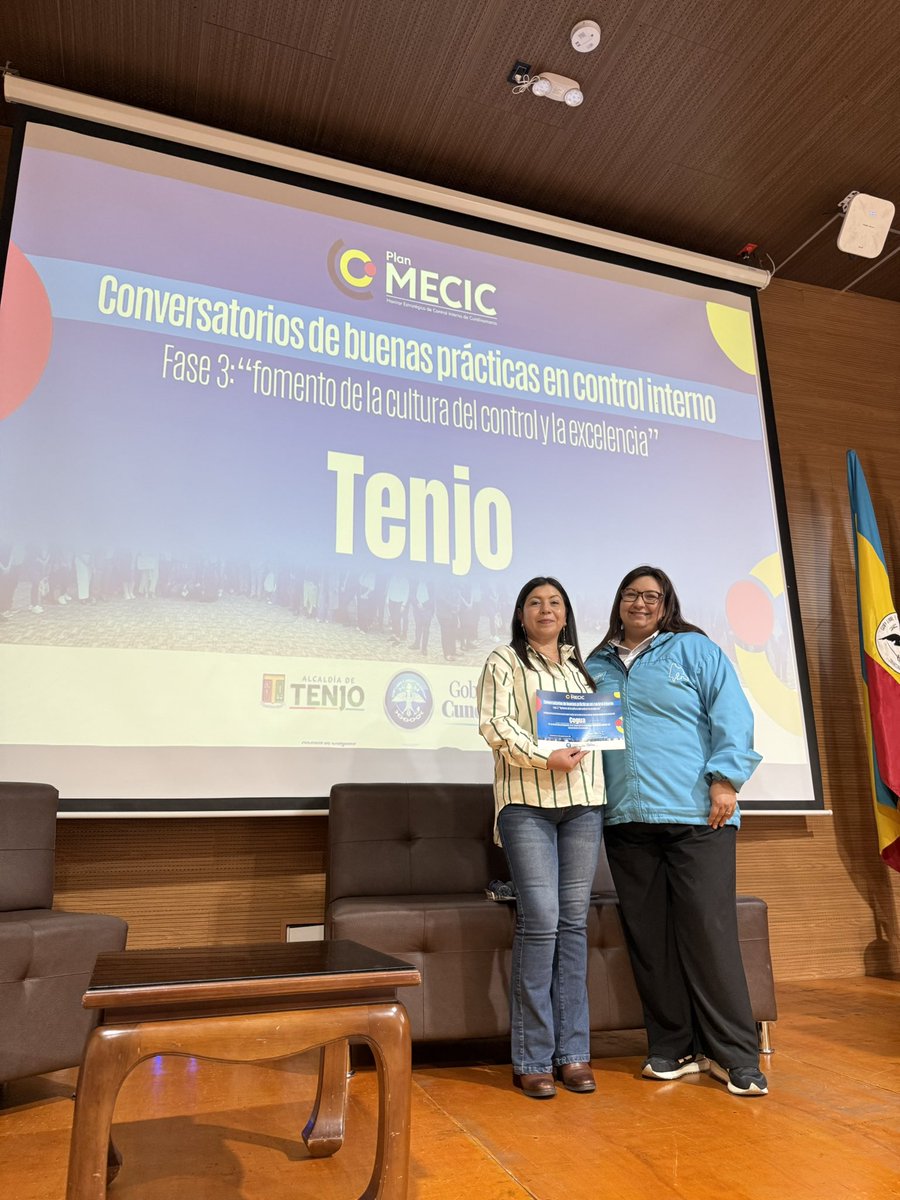 ControlIntCund's tweet image. #AEstaHora María Cristina Montaño, jefe OCI de #Cogua, socializa su buena práctica: implementación del software Isolución 💻 para planear, administrar y controlar el #MIPG, optimizando el trabajo de los colaboradores y fortaleciendo los procesos institucionales.