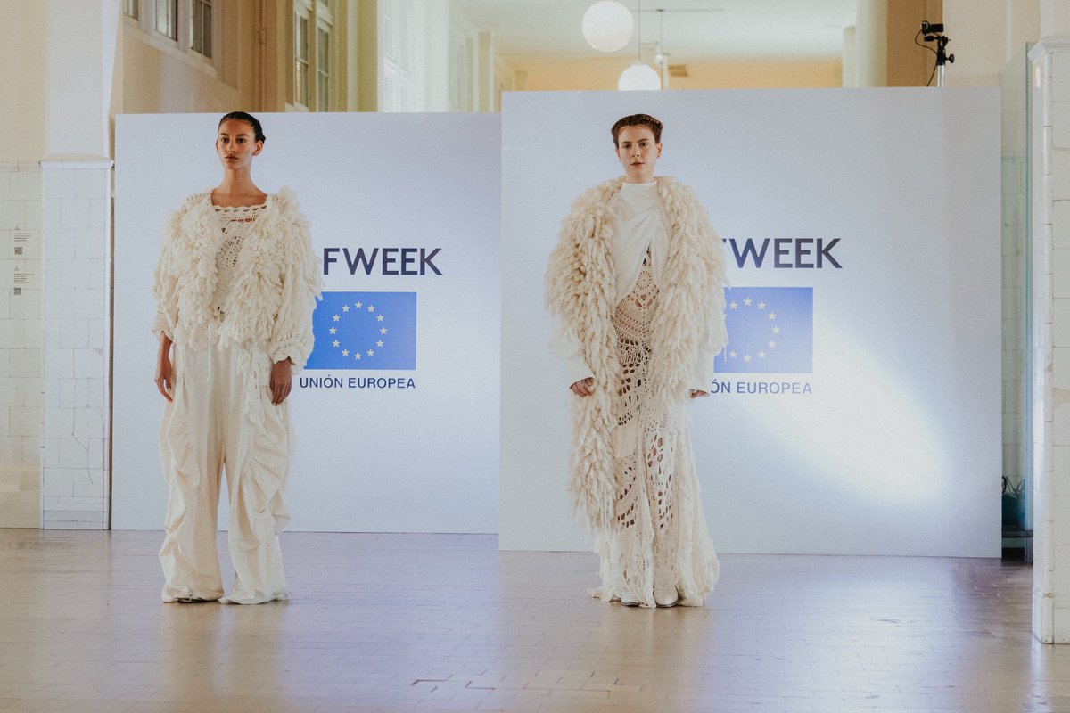 UEenARG's tweet photo. ✨ La UE en las pasarelas de #BAFWEEK ✨
Con Europa Inspira, Argentina Diseña celebramos la moda, la creatividad y la cultura junto a estudiantes, 21 países de la UE y la @udepalermo.
🇪🇺🤝🇦🇷 Un puente cultural entre Europa y Argentina.
#PV26 #BAFWEEK https://t.co/ht4XbxOQEX