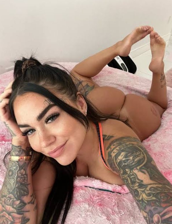 lugtcatelli's tweet image. Felling bored 🥱 wanna have a massage session with Karmen?