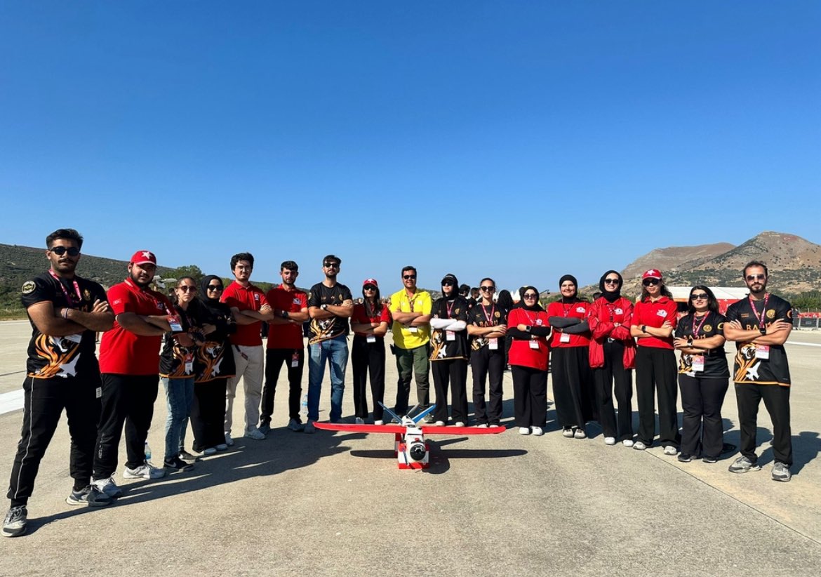 Bartın Üniversitesi (@baruedutr) on Twitter photo Bartın Üniversitesi (BARÜ) öğrencileri Havacılık, Uzay ve Teknoloji Festivali TEKNOFEST 2025’te düzenlenen “Savaşan İHA Yarışması”nda finalist olarak yarıştı.
<a href="/Selcuk/">Selçuk Bayraktar</a> <a href="/erolozvar/">Erol Özvar</a>
🔗 bartin.edu.tr/haberler/barud… Bartın Üniversitesi (BARÜ) öğrencileri Havacılık, Uzay ve Teknoloji Festivali TEKNOFEST 2025’te düzenlenen “Savaşan İHA Yarışması”nda finalist olarak yarıştı.
<a href="/Selcuk/">Selçuk Bayraktar</a> <a href="/erolozvar/">Erol Özvar</a>
🔗 bartin.edu.tr/haberler/barud…