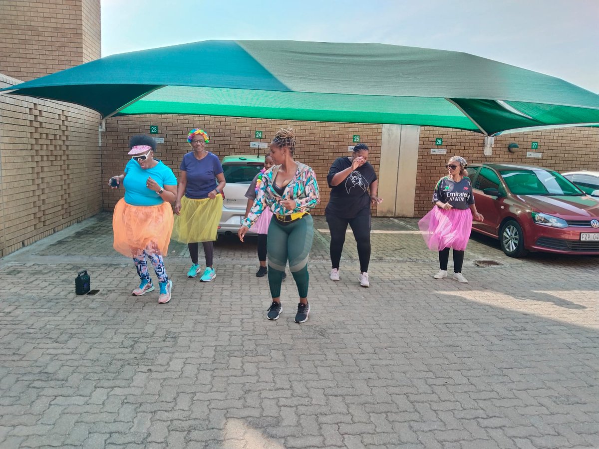 IDT_org's tweet image. Still in the spring spirit! 🌸🌸
The IDT Limpopo Region sprung into spring with delicious food in fresh seasonal colours🍉🍇 and fun Aerobics.
#YourPartnerInDevelopment
#celebratingspring