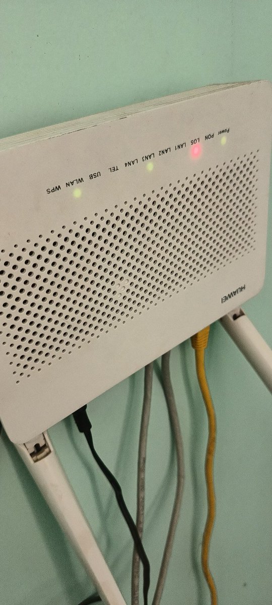 Lo increíble de mi historia no es que <a href="/Tigo_Colombia/">Tigo Colombia</a> me tenga sin internet y TV desde el lunes sin darme solución, lo inverosímil es que yo siga contratando con esa empresa pese a las infinitas veces que ha fallado en la prestación del servicio. ¿Que puedo hacer <a href="/sicsuper/">Superintendencia de Industria y Comercio 🇨🇴</a> ?