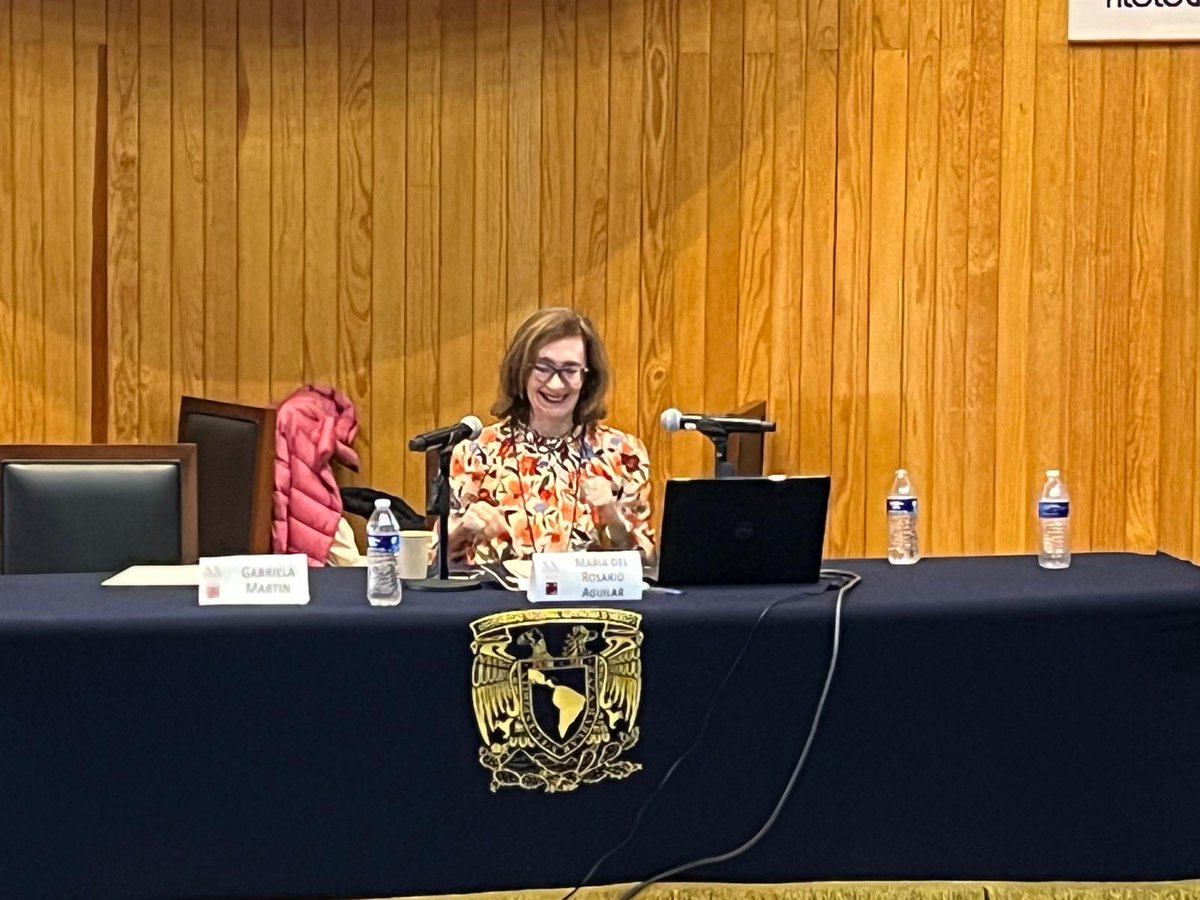 La ponencia de hoy la imparte Rosario Aguilar Perdomo sobre las prácticas arquitectónicas en los libros de caballerías españoles #AHLMXXMéxico