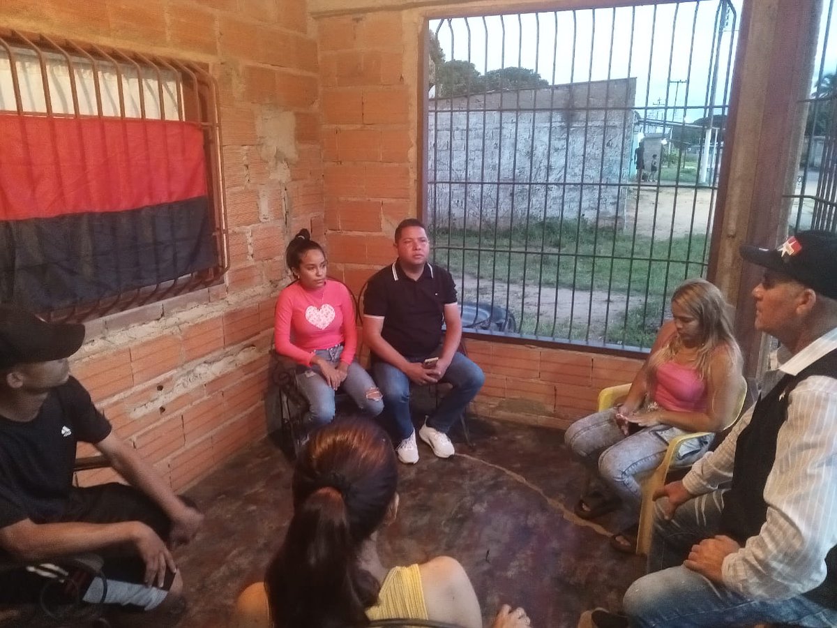 La Brigada de Ciencias de la Salud #Tupamaro junto con el Resp, Omar Márquez Realizan una reunión previa en Pro de planificar y Organizar Jornada de Vacunación más una Dispensarización en los Sectores acordado 
#TupamaroEjemploDeLucha