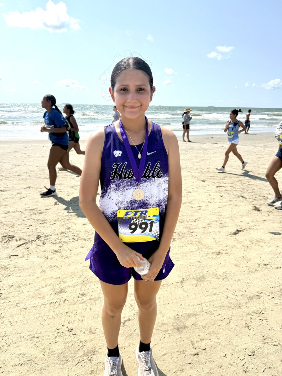 humblegirlsxc's tweet photo. Big congrats to freshman Teresa for placing 16th at the Galveston Beach Run! Your hard work is shining through — this is just the beginning #FreshmanStrong #HardWorkPaysOff
#BeachRun #RunTheDistance
@coachSeagraves @HumbleISD_HHS @Coach_RobMurphy @HumbleISD_Ath @CourtneyPLeads https://t.co/cSQvImbneI