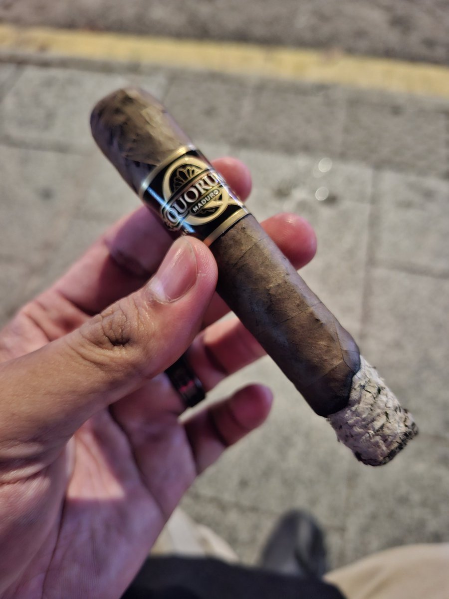 Nicaragua Run
1) Real Hermanos Black
Size: Toro

2) <a href="/JCNewmanCigars/">J.C. Newman Cigar Co.</a> Quorum Maduro
Size: Robusto 

#cigar #nicaraguancigar #realhermanoscigars #jcnewmancigars #quorummaduro