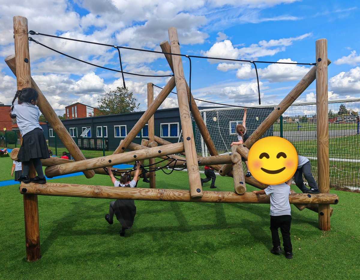 Springfield Primary School, Bedford (@springfieldbeds) on Twitter photo From KS2 to EYFS, we've had a fantastic first week back at school! It's been great to see everyone and get back into the swing of things! Have a restful weekend and we go again on Monday! 🐝❤️🖤 From KS2 to EYFS, we've had a fantastic first week back at school! It's been great to see everyone and get back into the swing of things! Have a restful weekend and we go again on Monday! 🐝❤️🖤