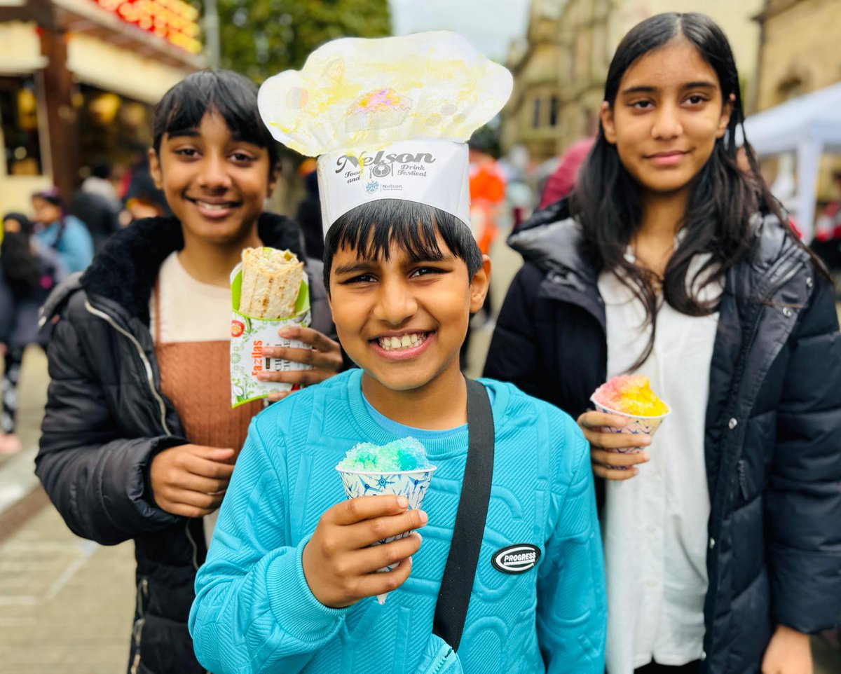 We have got a fantastic range of food and drink stalls for you to enjoy tomorrow! 🤩

From street food favourites and spiral potatoes to Korean corn dogs, cannoli, giant Yorkshire pudding wraps, snow cones, loaded fries and much more... we have got something for everyone 😋