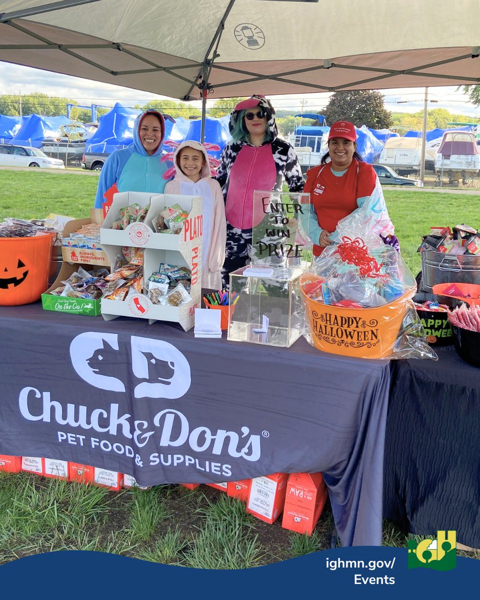 🐶 Pet vendors wanted for Let's Pawty Halloween Dog Event! 🎃

📅 Sat, Oct. 4, 2–5 p.m. @ Rich Valley

Think:
🍪 Dog treats
🎓 Training &amp; nutrition
🎀 Swag like leashes, bandanas &amp; toys
🐶 Animal rescues
🔮 Even dog psychics!

👉 Apply by Sept. 29: ow.ly/orFr50WS25R