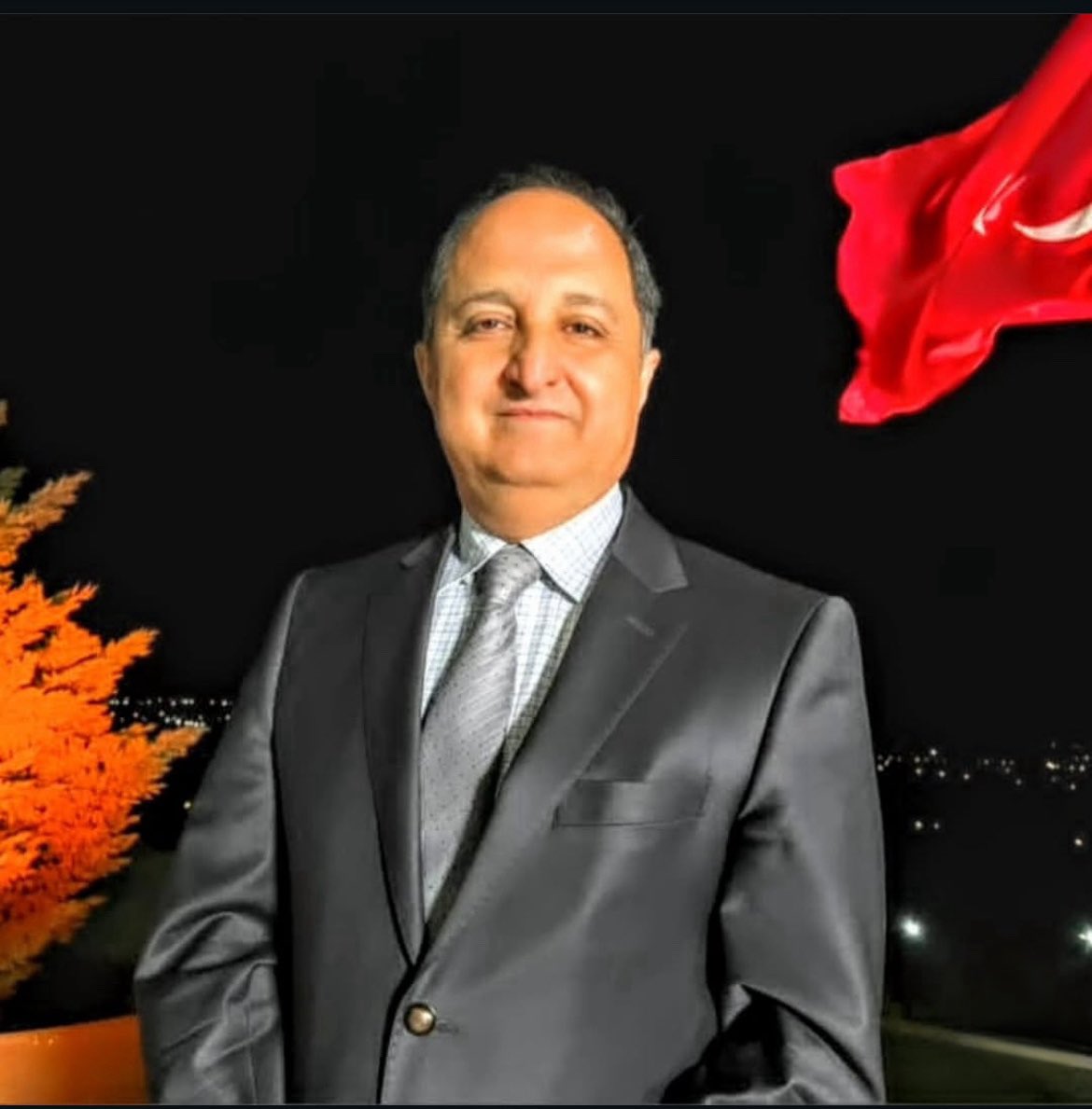 Değerli Hocamız Sayın Prof. Dr. Ali Fuat Gökçe'yi, Gaziantep Üniversitesi Siyaset Bilimi ve Kamu Yönetimi Bölümü Profesörlük kadrosuna atanmasından dolayı içtenlikle tebrik ederiz.

Bu anlamlı atama, hocamızın bilim dünyasına ve kamu yönetimi alanına yaptığı değerli katkıların ve