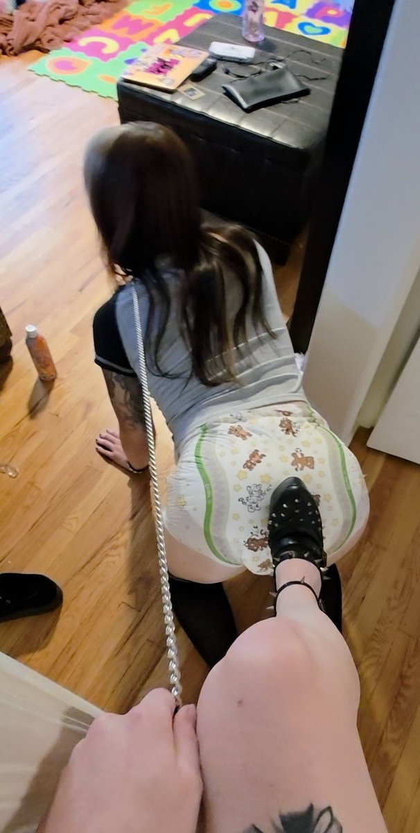 d_subby's tweet photo. "if you're going to pee in diapers like a baby, you can crawl like one too..." <3 https://t.co/2iYzPBlr8z