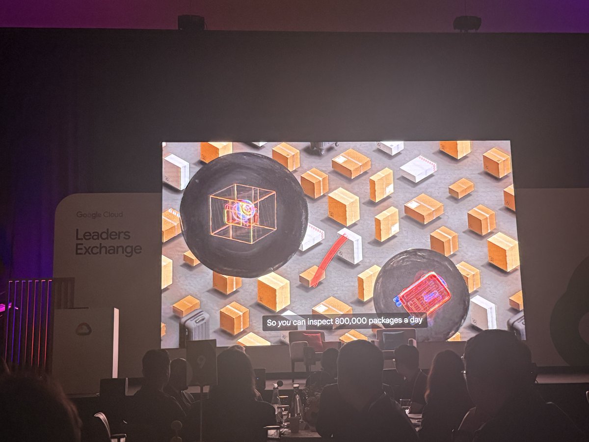 ZheqingZhu's tweet image. Honored to join Fortune 500 CXOs &amp;amp; Google Cloud CEO Thomas Kurian at the Google Cloud Leadership Summit. Gained insights into Google&apos;s AI roadmap &amp;amp; future tech path. Excited to share thoughts on startup opportunities.