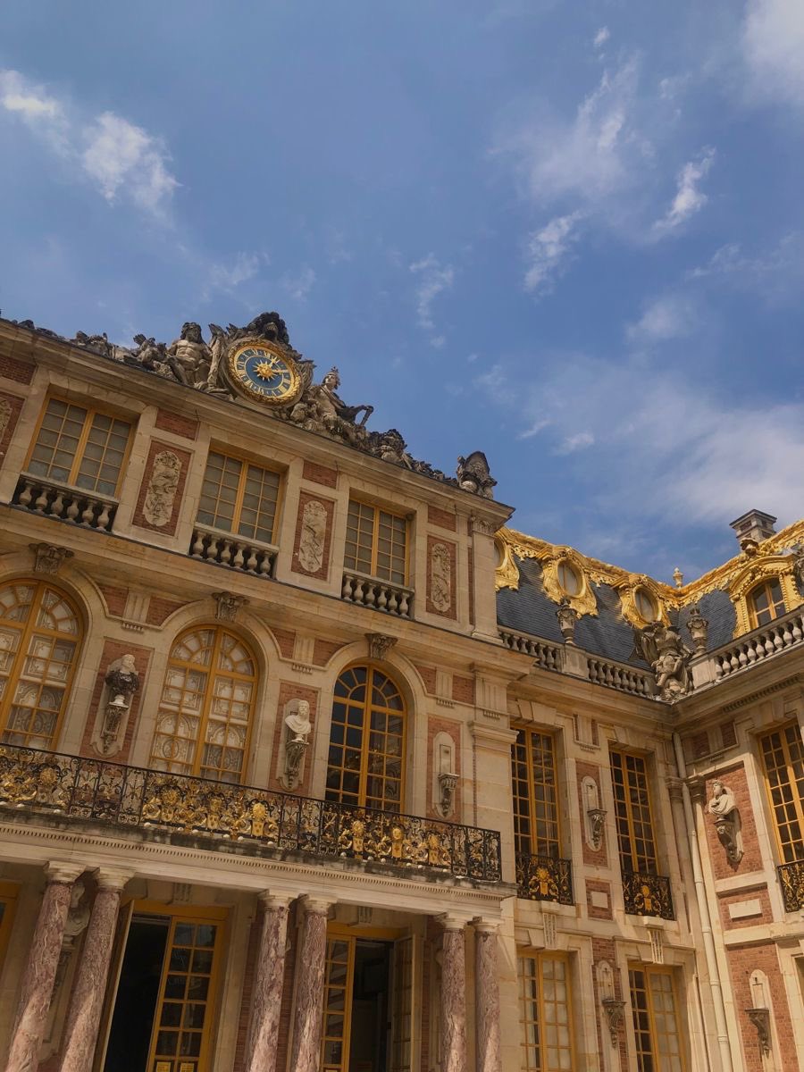 LadyofMaincy's tweet photo. She’s back. Back in Versailles.

#RP #OpenRP #HistoricalRP #HistoryRP https://t.co/tOAx643j9x