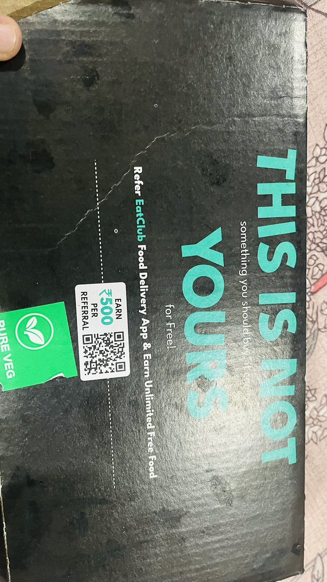 rohitnov20's tweet photo. @zomatocare @eatclubsupport  pathetic food deliver by your restaurant and delayed delivery I want my money back https://t.co/OpgtzOxvvX