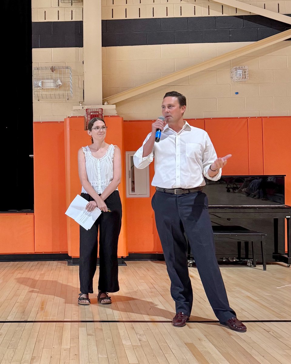 lexjohnstone's tweet image. A successful Back to School Night! 

I had the pleasure of addressing the parents, welcoming new faces, and discussing all things Stoddert Elementary School.

It’s truly an honor to work alongside such passionate &amp;amp; dynamic individuals. Looking forward to a fantastic school year!