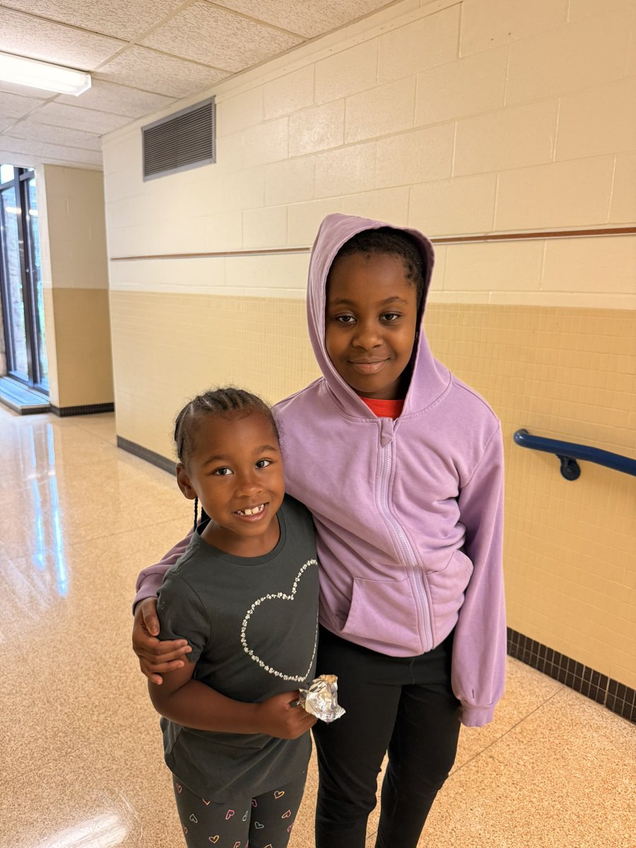 Laura Packert tweet media