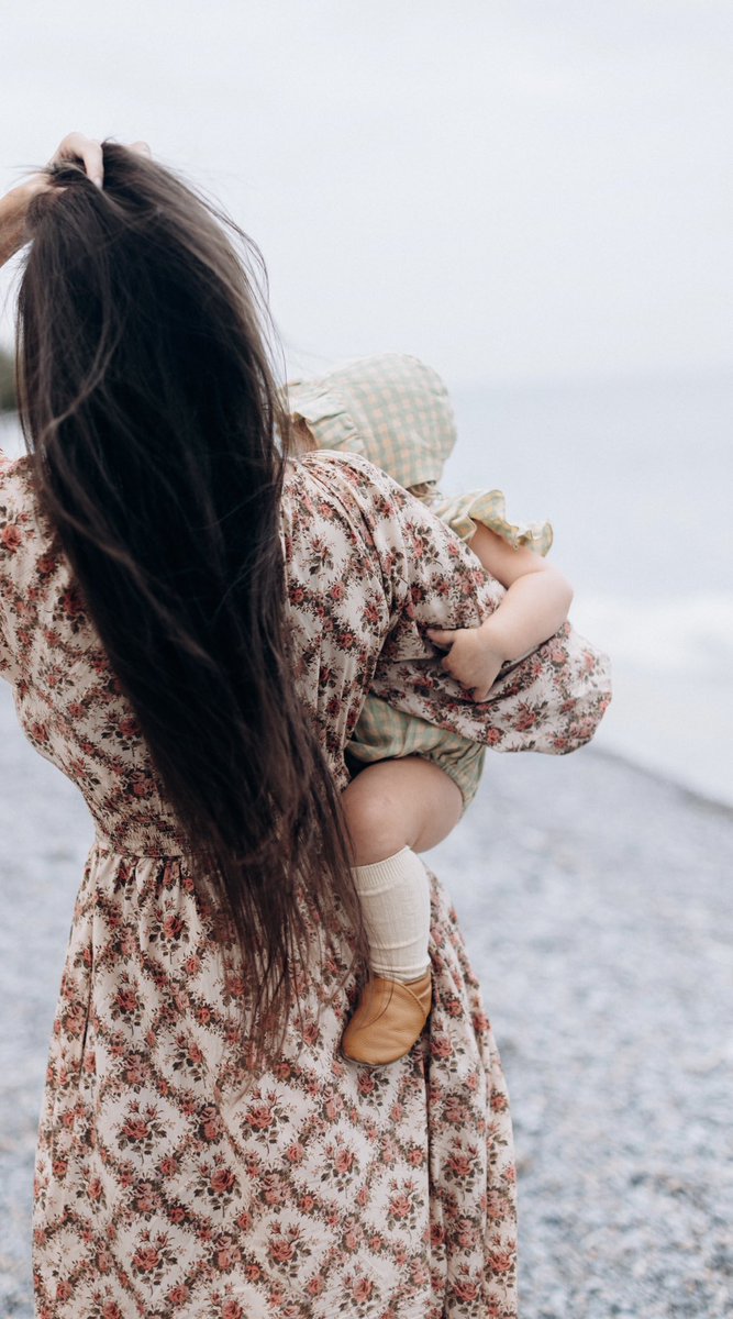 hennool's tweet image. Contrary to all the negative propaganda out there, childbirth will only make you stronger as a woman. I’m talking physically, not just emotionally.

Giving birth awakens a primal energy within you. It is an essential transformation that unlocks the female body’s ultimate…