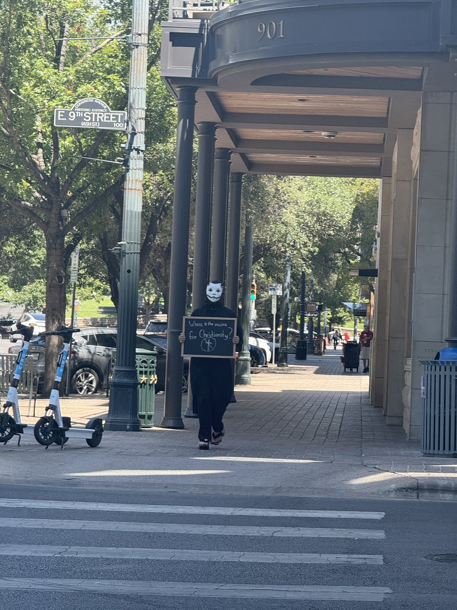 Casual downtown Austin encounter this afternoon