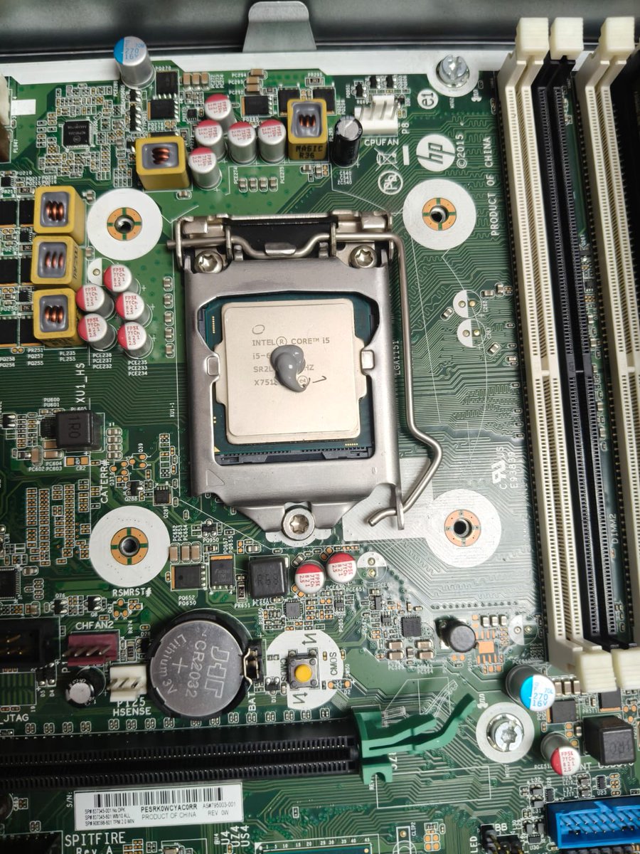 elisalopezabad's tweet image. Que satisfacción terminar un trabajo bien hecho. Limpieza y renovación de pasta térmica de un pc de sobremesa. #tecnicoinformatica #Opentonetwork #Formación #sistemas