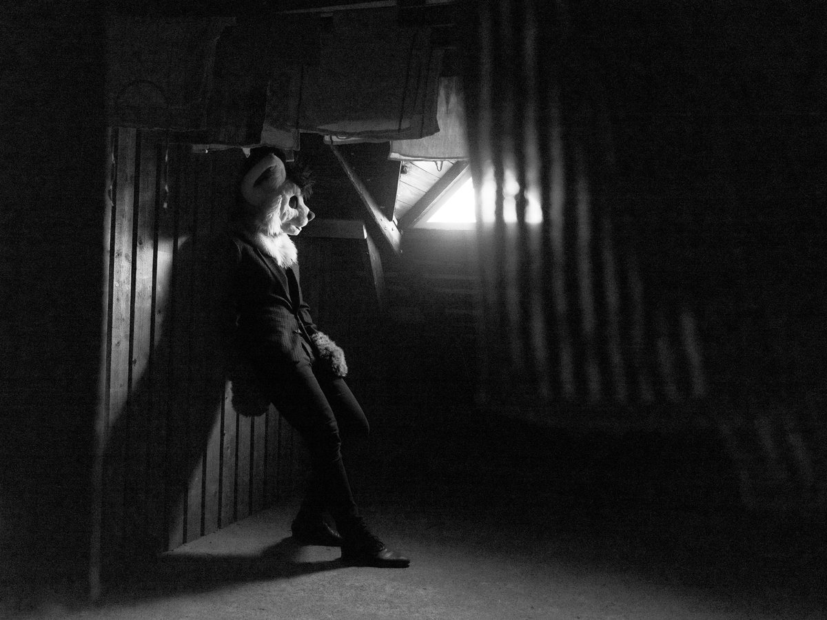 Yearn

#FursuitFriday