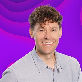 penswordbooks's tweet image. 📻 #CatchUp with author Edward Biddulph chatting to Rich Clarke on the Bridgitte Tetteh show on BBC Radio Oxford, skip to around 3:26 to listen ▶️ buff.ly/Eb2VWAB

📖 The James Bond Lover's Guide to Britain is coming soon from @WhiteOwlBooks 🍸👉 buff.ly/iyuP2V2