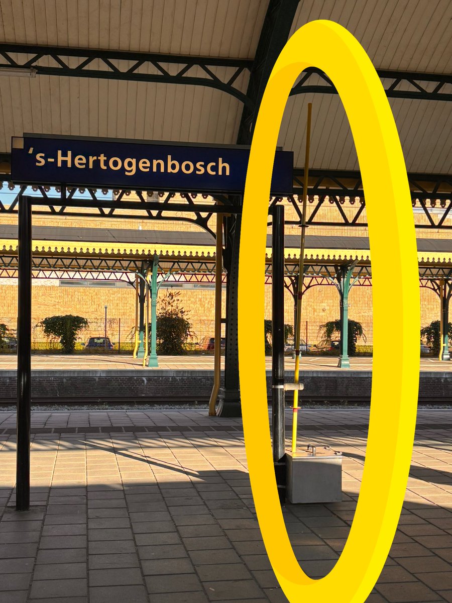 Wat is dit? #treinquizje 💛💙