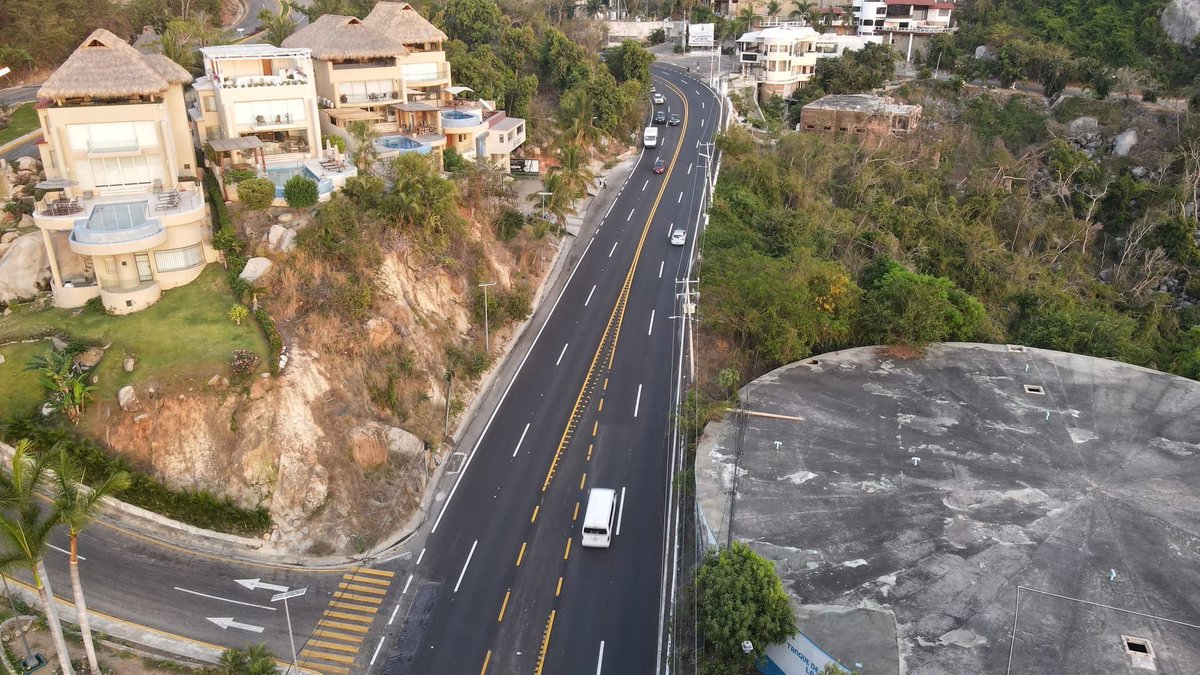 CicaegG's tweet photo. 🚜 Cada kilómetro rehabilitado es más que una obra: es desarrollo, inclusión y justicia territorial.
Con caminos dignos, #GuerreroSeTransforma 💚 hacia el bienestar de todas y todos. https://t.co/mPXFSfcY02