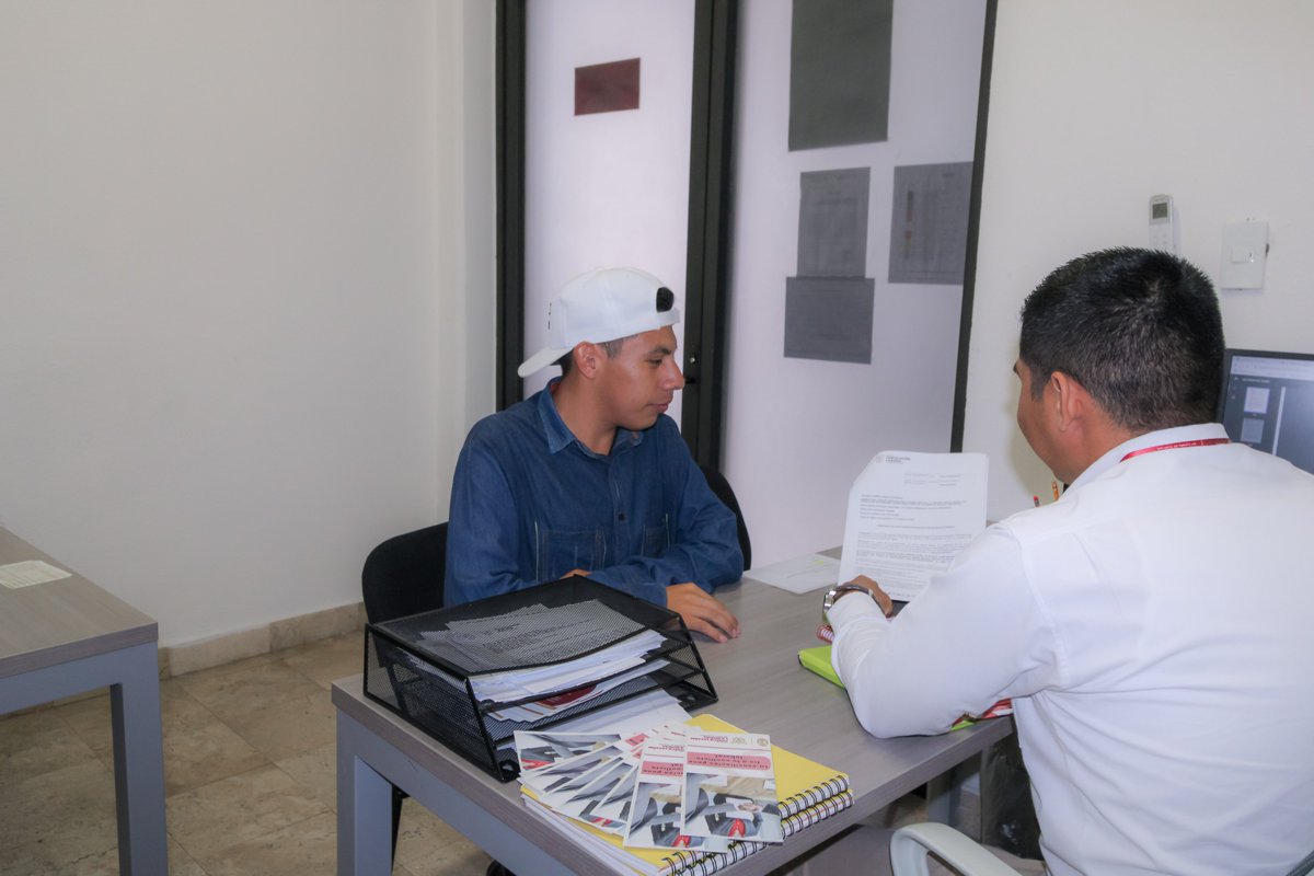 CCLGRO's tweet photo. ¡Celebramos 4 años de gobierno comprometido con la transparencia! 🙌💼 En Guerrero, seguimos fortaleciendo la confianza y la rendición de cuentas, especialmente en el Centro de Conciliación, donde atendemos con total transparencia a los usuarios.  #GuerreroSeTransforma https://t.co/YGtgmlhoJg