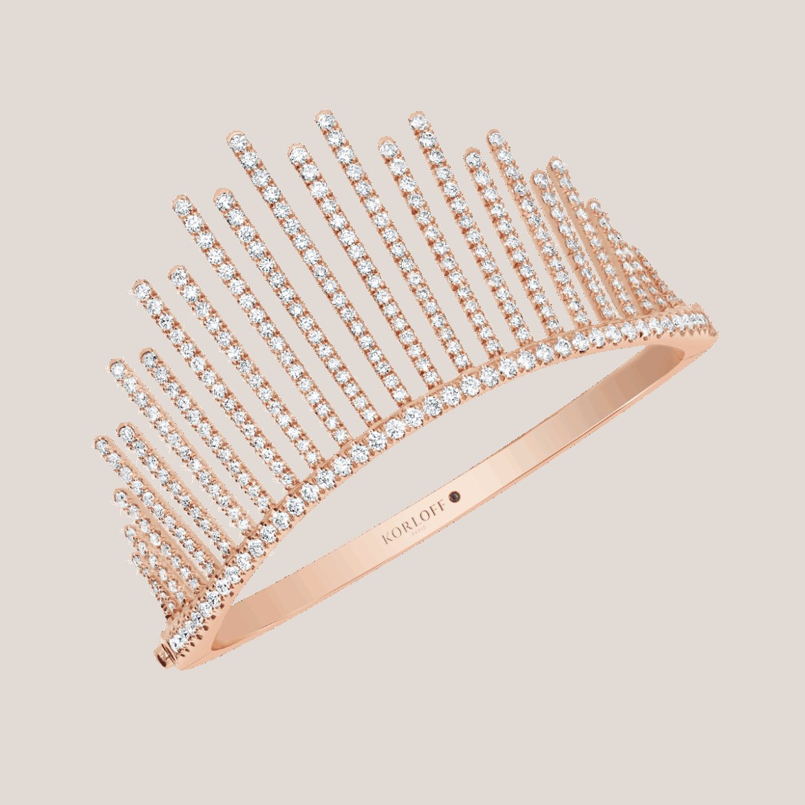 Check out this article: Divine Fougue : l’or rose upcyclé de Korloff incendie la Place Vendôme - luxsure.fr/2025/09/04/kor…