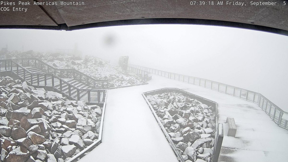 ReedTimmerUSA's tweet photo. THERE IT IS! 
We have SNOW at the top of Pikes Peak in Colorado this morning!

The ice age has arrived ;) https://t.co/XYWzlS1cY4