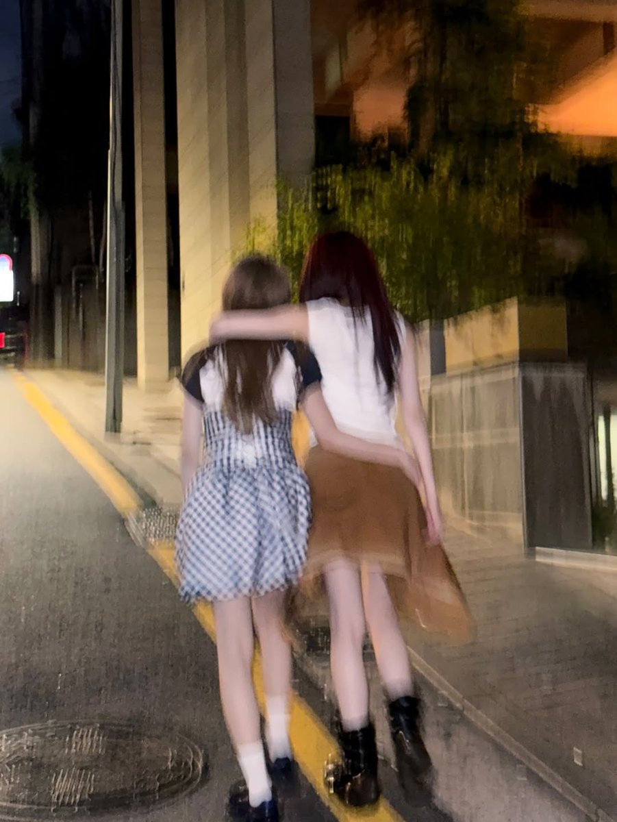 sui pics tweet media