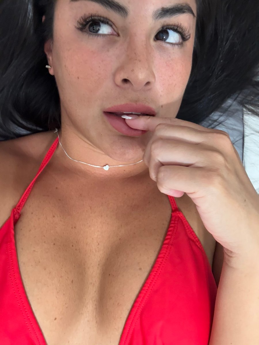 EllaOopsie's tweet photo. Cum on my face, in my mouth, in my pussy. I'll take it all. FREE LINK ⬇️ https://t.co/qAn2Jz0OLo