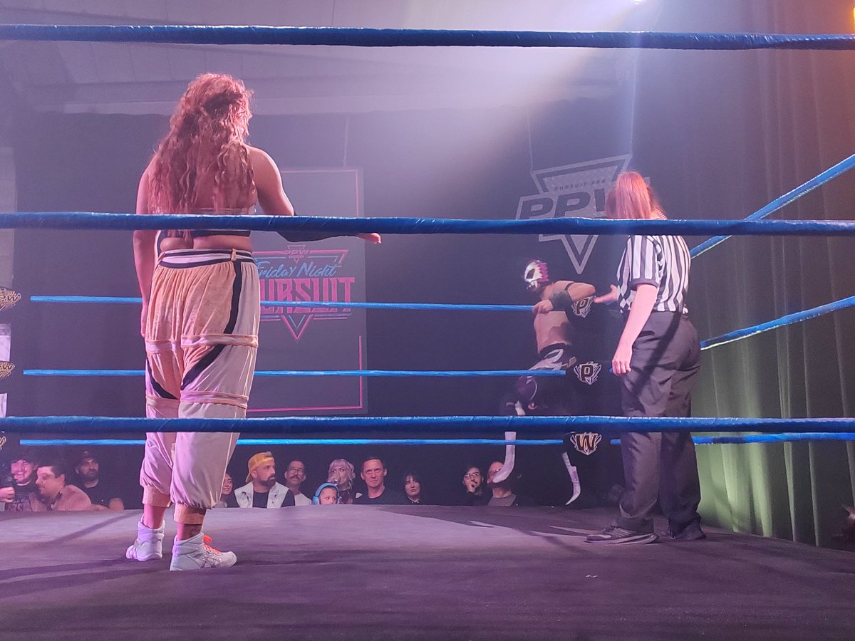 BritWresStan's tweet photo. Let's go Friday Night Pursuit!
@PursuitProWres 
@KidLykosII 
@RefSandyBeeches https://t.co/GwQj8PoMsA