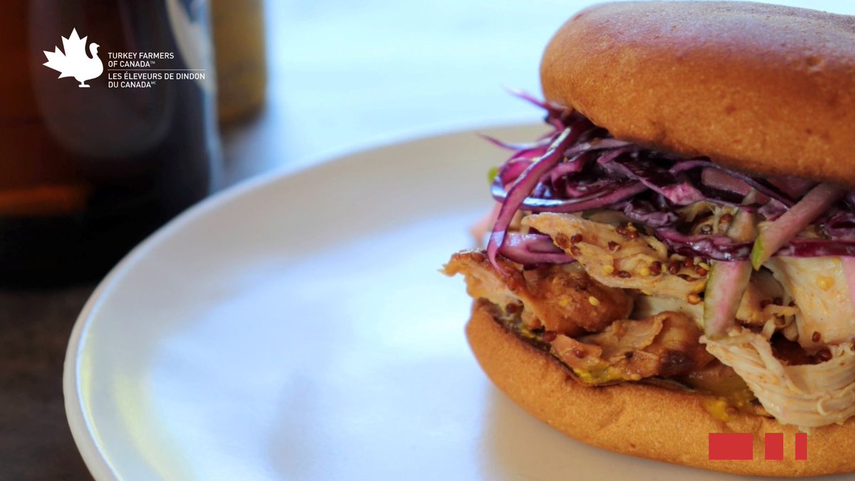 When you shop, look for Canadian turkey and support local farmers. Your choice makes a difference - choose Canadian, choose turkey.