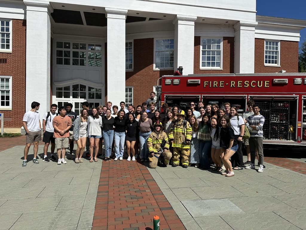 #LFD9 training with the student RA / CA of Washington and Lee University #WLU. Good information exchanges and a bundle of fun! WLU students sporting LFD turnout.
