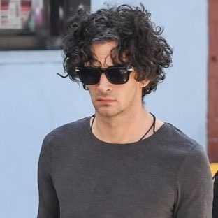 ksjguns's tweet image. CURLS MORE ALIVE THAN EVER WELCOME BACK NOTES MATTY