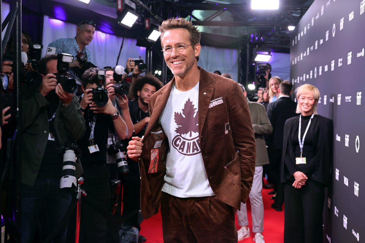 TIFF_NET's tweet photo. “You’re not mad at me, are you?”

Ryan Reynolds and Colin Hanks arrive at the #TIFF50 World Premiere of JOHN CANDY: I LIKE ME in pure Del Griffith style ✈️ 🚂 🚗 https://t.co/yUT0OAL2Cx
