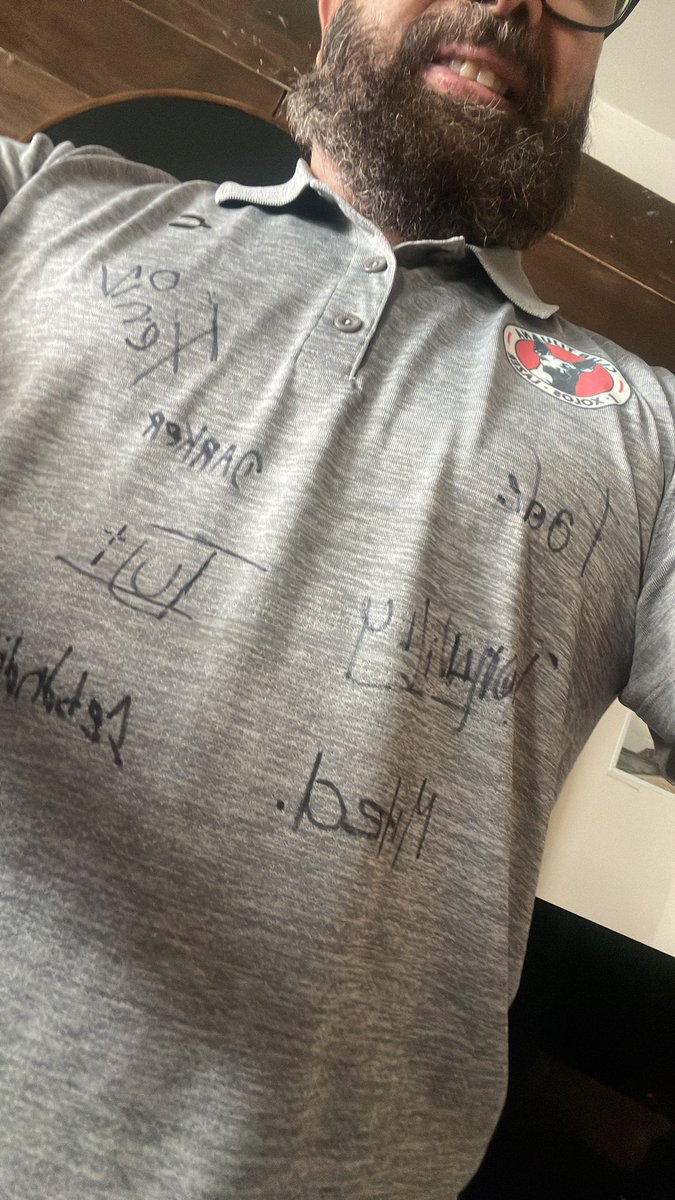 TouzetJohnny's tweet photo. Camiseta puesta con las firmes del equipo @exoloslazer  gracias chicos por las firmes y el tiempo juntos que tuvimos NO NOS RAJAMOS!!!!
@Mited19 @Tulifps @Feniz999 @DarkerVL @Cebando_ https://t.co/2HrMtYPrRH