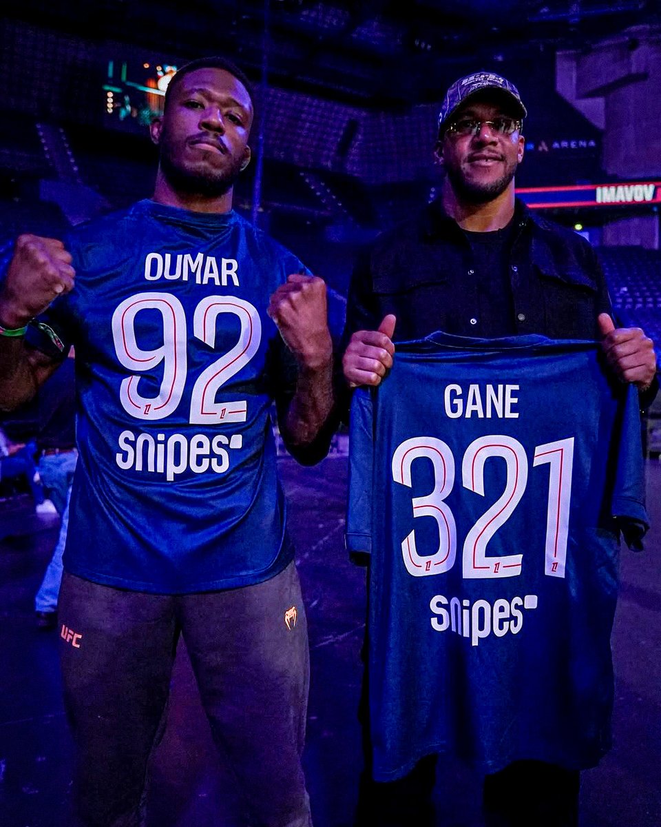 LaSueur_off's tweet image. Oumar Sy ✖️ Ciryl Gane aux couleurs du PSG 🔴🔵

#UFCParis | 📸 @UFCFRA