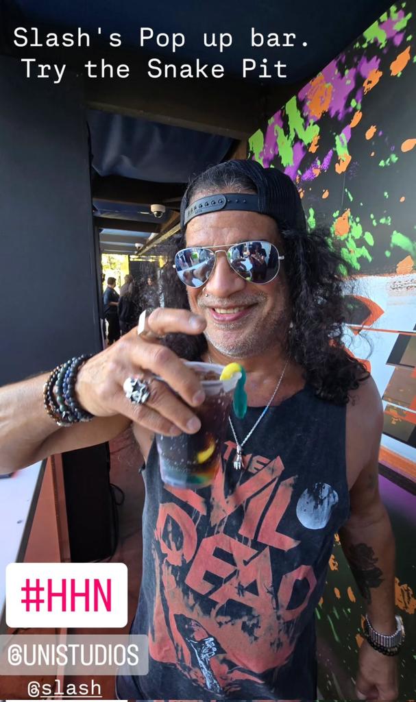 WorldLovesMrSlash (@worlovesmrslash) on Twitter photo What a pretty photo WOW ๐๐ snake drink and happy #SLASH #universalStudios Halloween Horror Nights ! Ty Meeg <a href="/SlashArmy_PAC/">Slash Army Pacific ๐ฉ</a> <a href="/SlashSaoPaulo/">Slash Army Sรฃo Paulo ๐ง๐ทโค๏ธ๐ฉ</a> What a pretty photo WOW ๐๐ snake drink and happy #SLASH #universalStudios Halloween Horror Nights ! Ty Meeg <a href="/SlashArmy_PAC/">Slash Army Pacific ๐ฉ</a> <a href="/SlashSaoPaulo/">Slash Army Sรฃo Paulo ๐ง๐ทโค๏ธ๐ฉ</a>