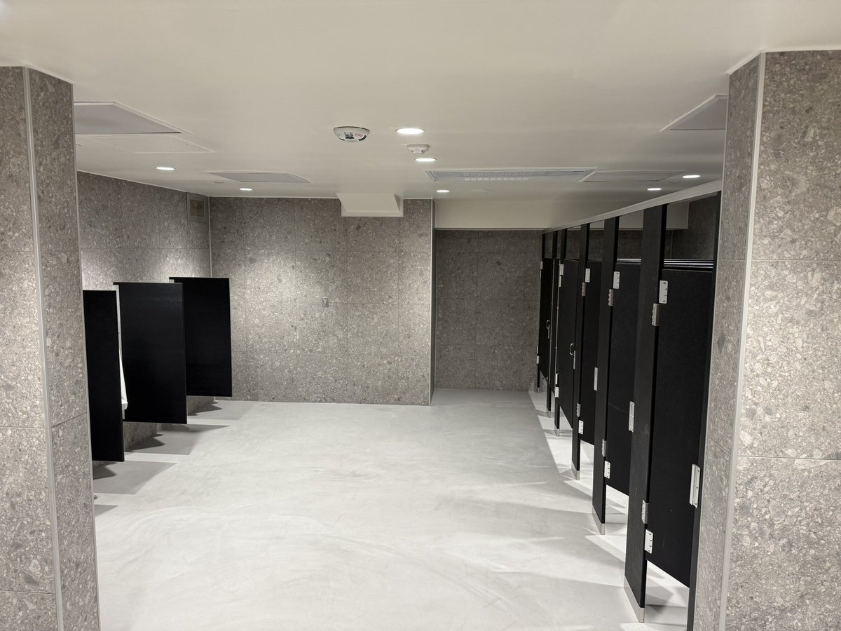 Derek Gossler tweet media