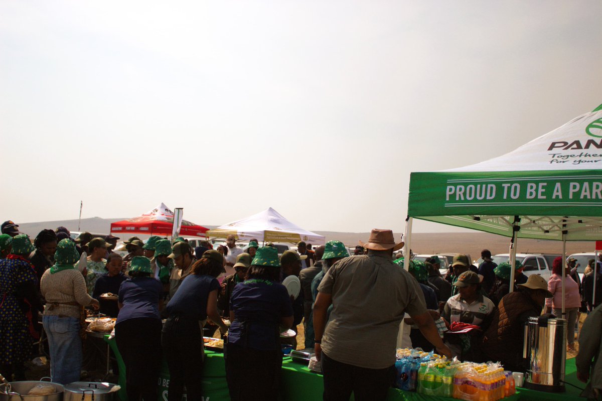 africanfarming_'s tweet photo. Free State farmers plot the path to a profitable season

 👉🏾https://t.co/Yl86sGnncc

@PannarSeedZA | @seedlinkZA | Free State Department of Agriculture and Rural Development | Phumelela Agri https://t.co/TlkgpxtPNX