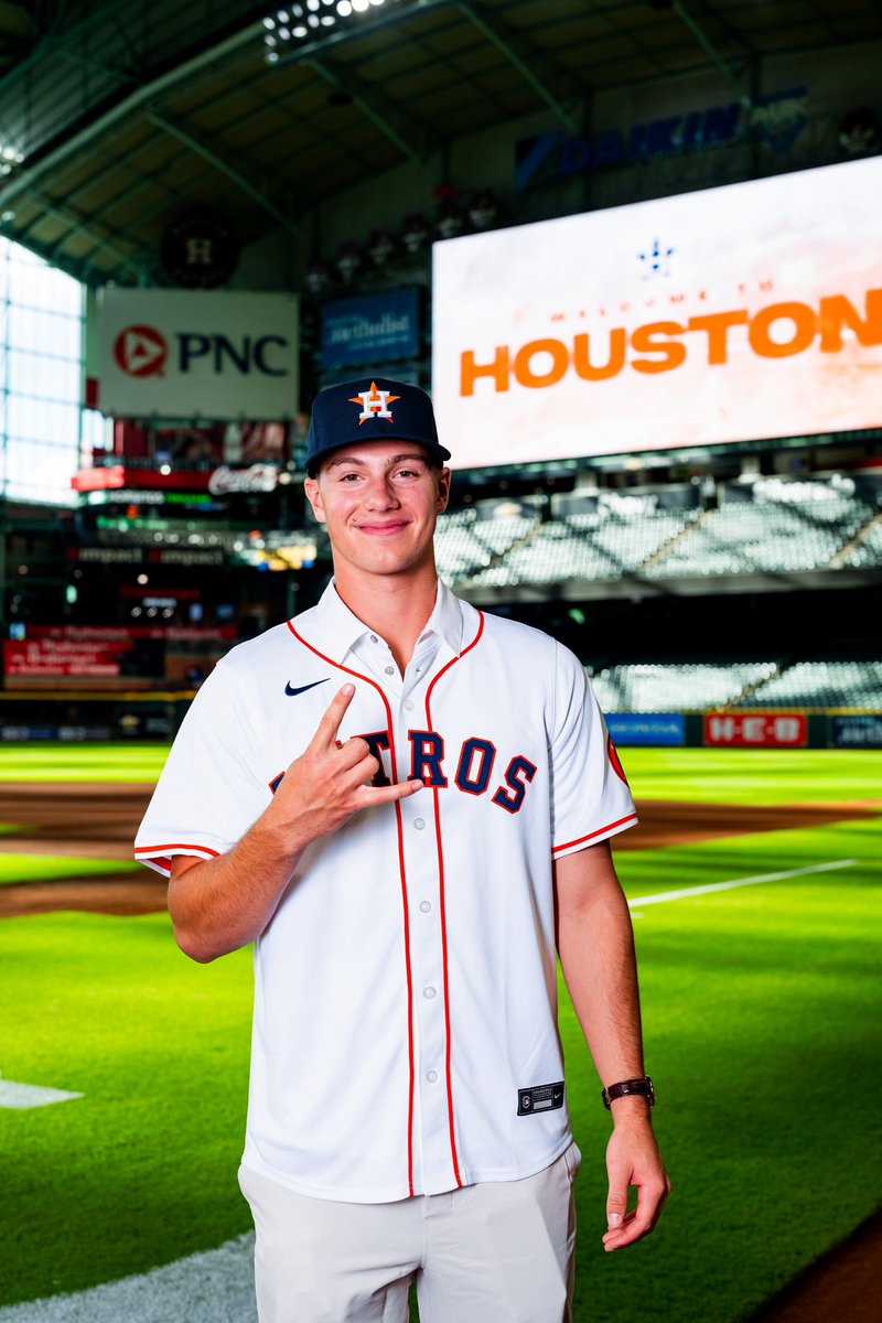 VanceCustomCards.com tweet media