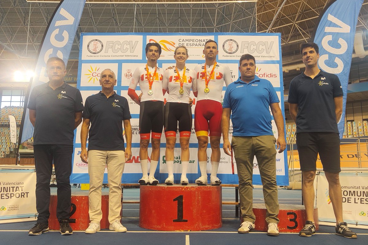 🇪🇸 @Izzy Escalera, doble campeona de España, con títulos también el primer día de #CEpistaValencia25 para <a href="/Joanmarbr/">J.M.BENNASSAR</a> Bennassar, Eloy Teruel, <a href="/PepeMoSa/">Pepe Moreno</a>  y <a href="/Helena_Casas/">Helena Casas OLY</a> 
trackpiste.com/2025/09/izzy-e…