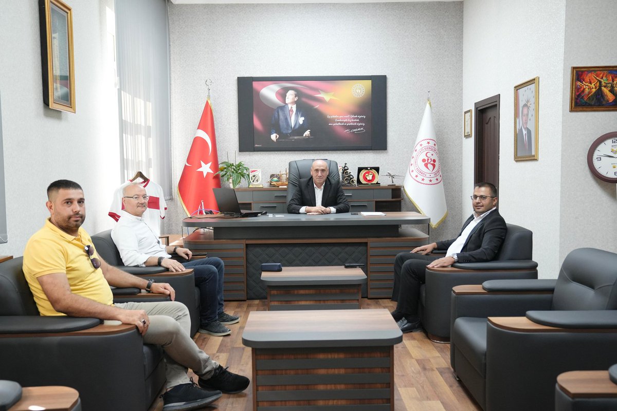 İçeri Çumra Sulama Kooperatifi Başkanı Şükrü Turan ve Yönetim Kurulu Üyeleri kurumumuzu ziyaret ettiler.
Kiymetli baskanimiza nazik ziyaretlerinden dolayi tesekkur ederim.