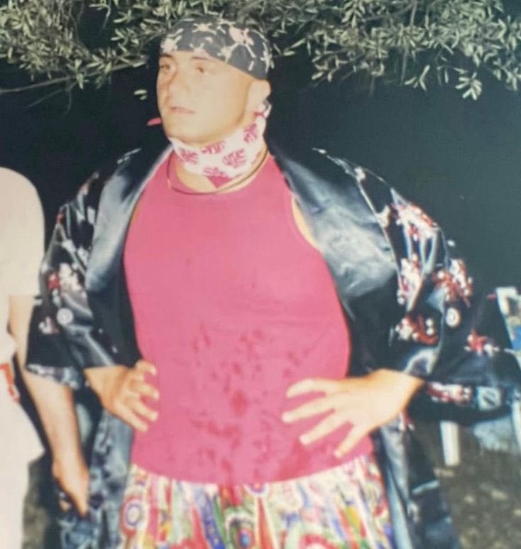 Öyle bir karaktere ,
Öyle bir cesarete sahip ki 
Tek bir bakışıyla herkesi susturur.
O bu alemin ötesindeki insan
Bu evrende ona daha bir ünvan bulunmadı.
Babaların babası reis Sedat Peker …

#sedatpeker  <a href="/sedat_peker/">Sedat Peker</a>